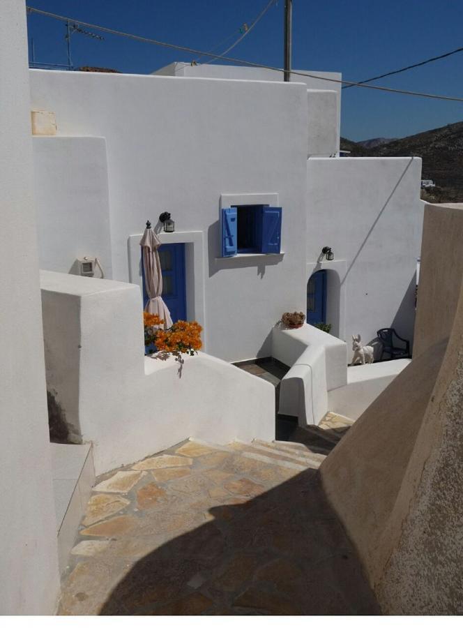Floras Rooms And Studios Anafi Buitenkant foto