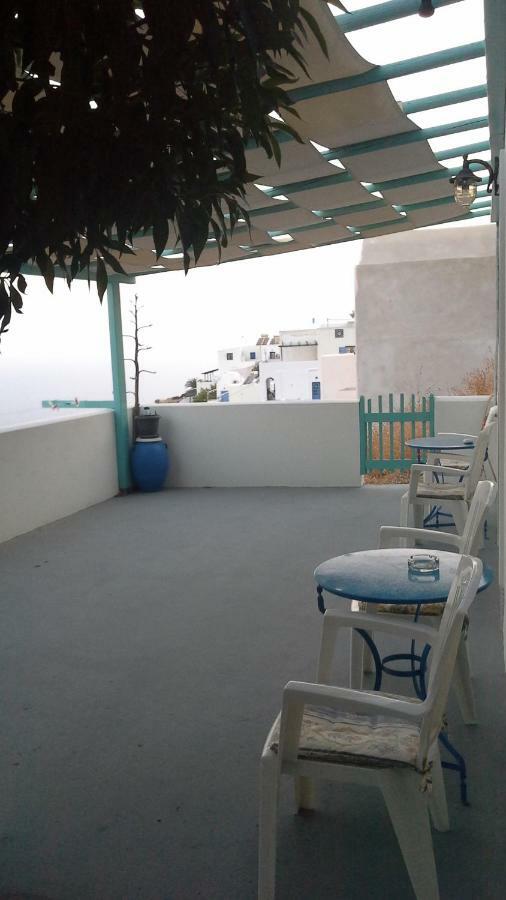 Floras Rooms And Studios Anafi Buitenkant foto